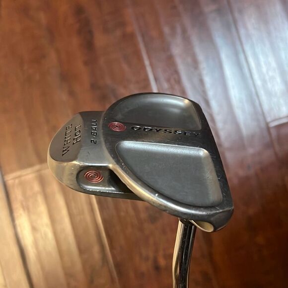 Odyssey White Hot‎ 2ball Lined 35 Inch Right handed Putter - Picture 10 of 11